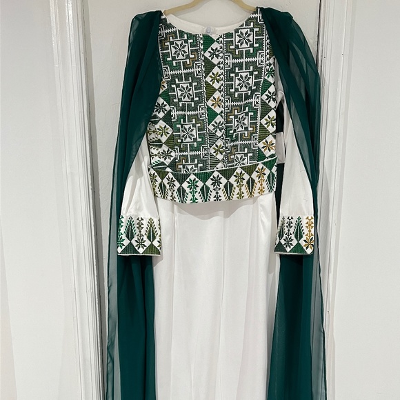Thoub - Picture 1 of 5